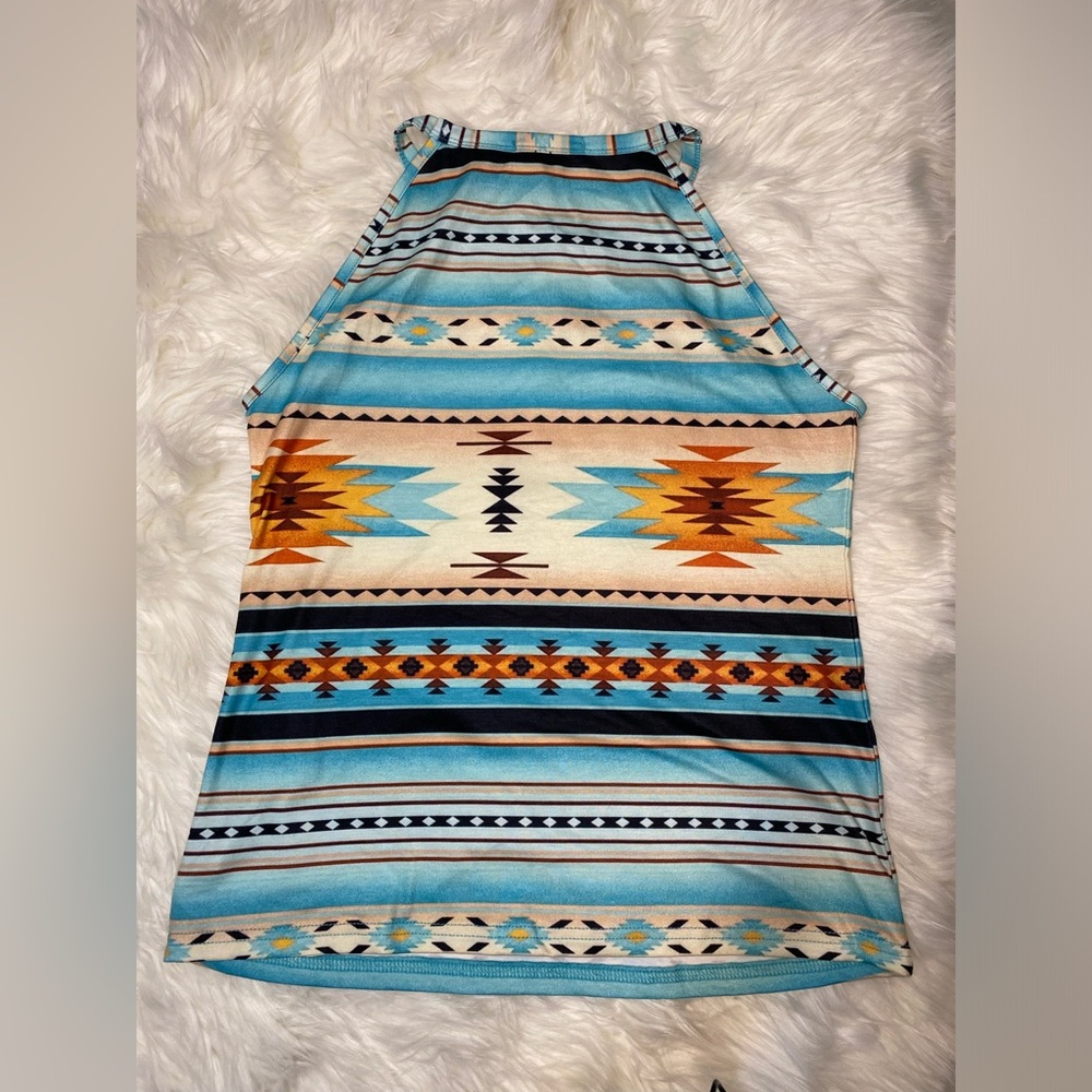 Aztec Print Top - Picture 3 of 7